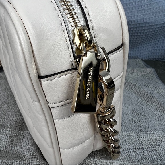 🔥 NWT Michael Kors Jet Set Charm Small Leather Crossbody Bag - LT Light Cream - Picture 8 of 16